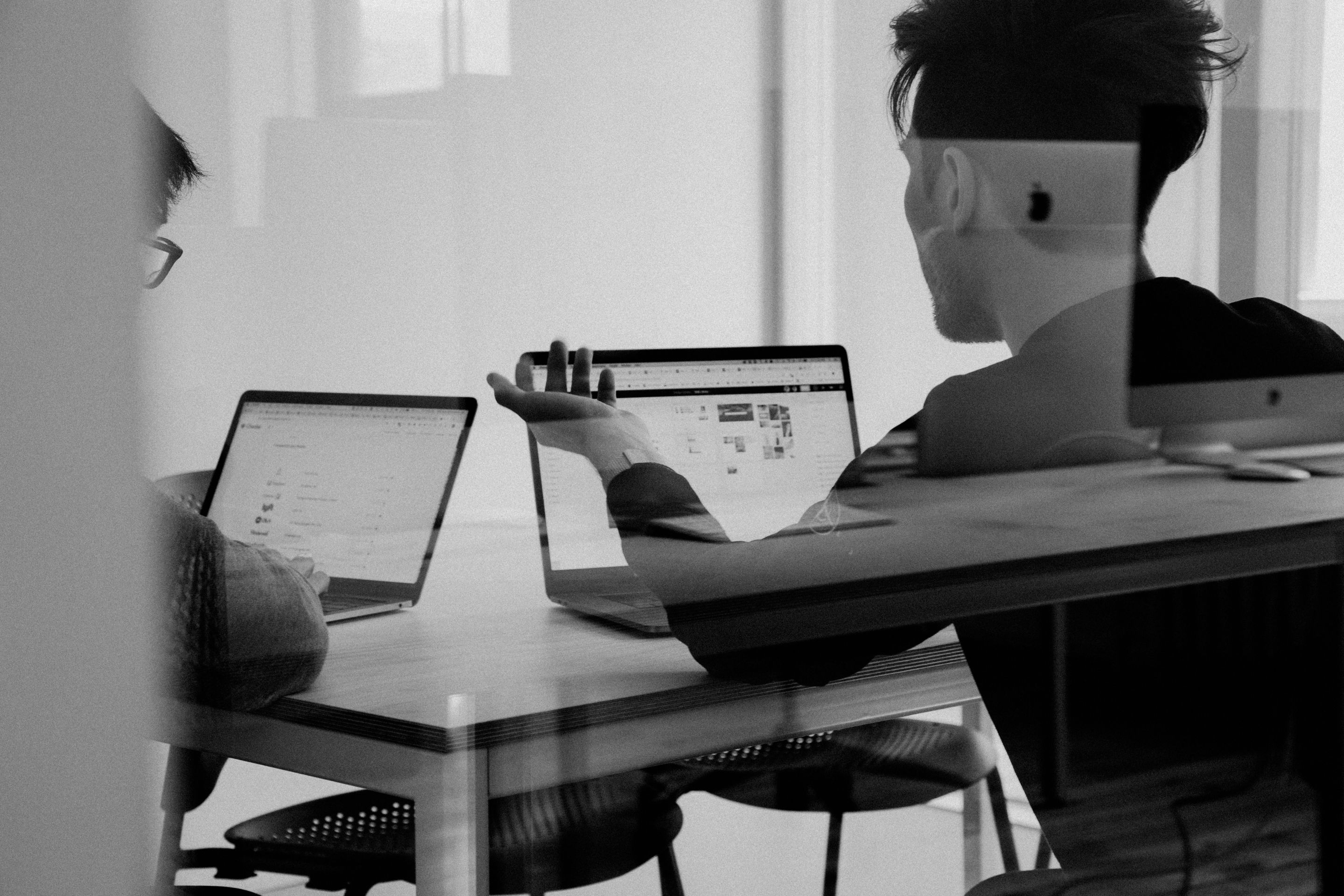 Inhouse oder Agentur – was passt besser zu Eurem Vorhaben?